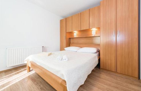 Four-Bedroom Holiday Home In Primosten - Foto 31