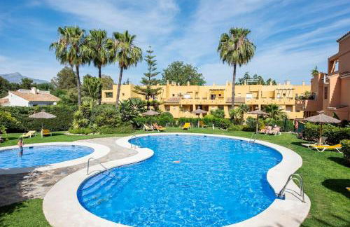 Apartamento en Marbella Guadalmina primera linea de campo de golf Los Cartujanos - Photo 1