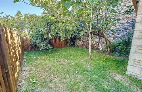 Maison Vue Pyrénées Centre ville - salle de jeux - Foto 9