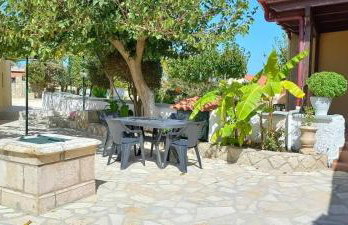 Traditional House - Photo 27