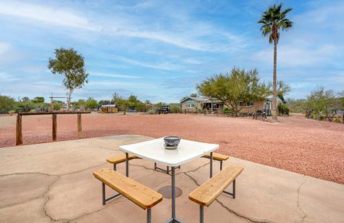 Horse Ranch Hideaway! Wickenburg Equestrian Casita - Photo 22