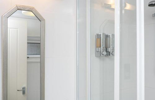 New Lodge Rooms- with Free Parking - Foto 34