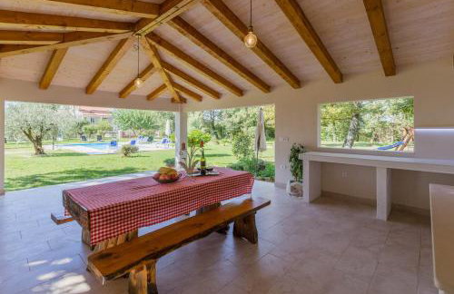 Apartment Susnjici 2 with Pool, Children Playground and Terrace - Photo 20