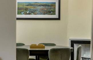 3-Bed Georgian Townhouse Next to Wellbeing Clinic - Foto 11