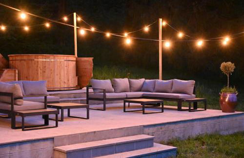 Private Oasis: Luxe 20-guest Estate, Jacuzzi, 8 Ha - Foto 3