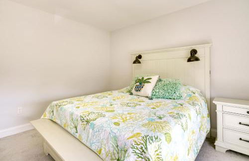 Sleek Long Branch Vacation Rental with Pool and Patio! - Foto 21