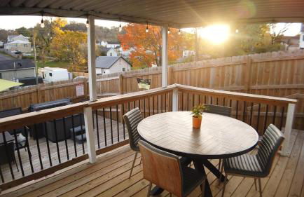 Soak n Stroll 2 State St Casino Firepit Dogs OK - Foto 41