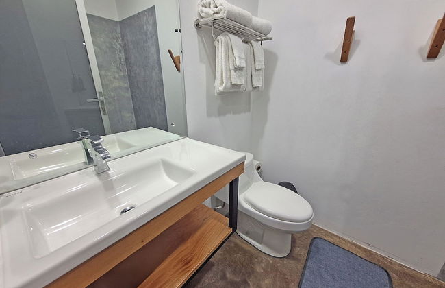 Nomad Living CR - Photo 30