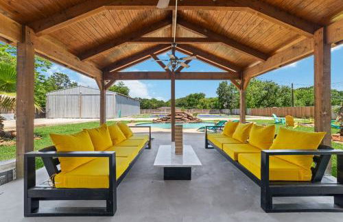 Pickleball-Basketball Oasis-Pool & Spacious Home - Photo 16