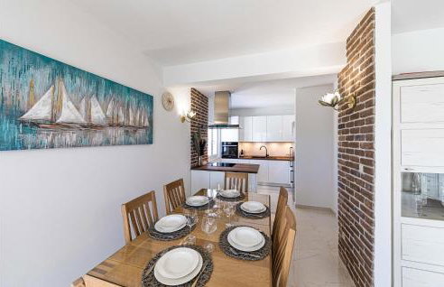 Relaxing Holiday Home With Pool, Fitness Area, and Entertainment Facilities - Photo 43