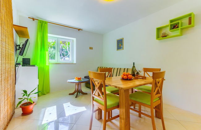 2-bdr apt With Shared Garden, 3 min Walk to Beach - Foto 18