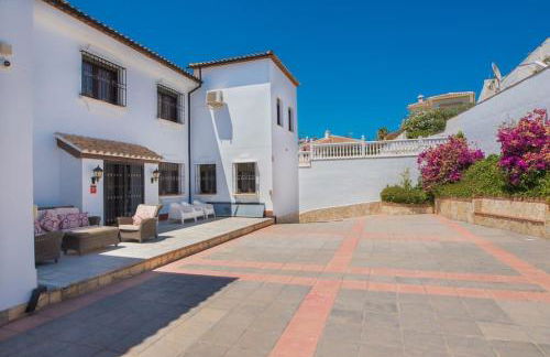 Dream beach-side villa with sea views & close to golf - Photo 22