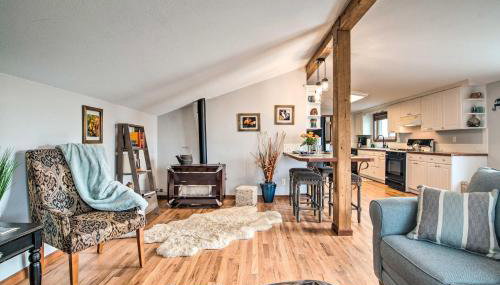 Lovely Barn Loft with Mountain Views on Horse Estate - Foto 1