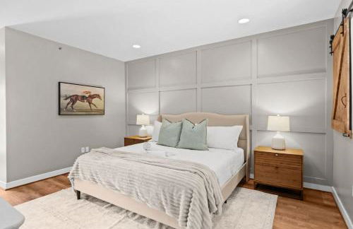 Exquisite Condo with Views in Trendy NuLu District - Foto 32