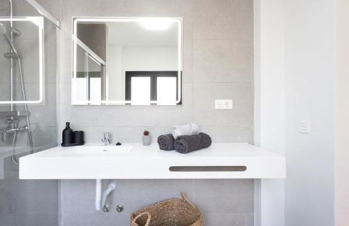 Villa de 4 dormitorios, moderna y nueva, con aire acondicionado, cerca del mar y playa - Casa Maravilla - Foto 8