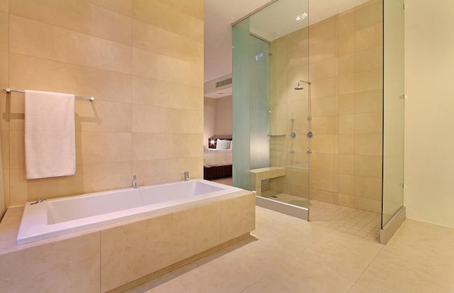 Sea View 3bed Apt w Pool Near Beaches Glen Sunsets - Foto 16