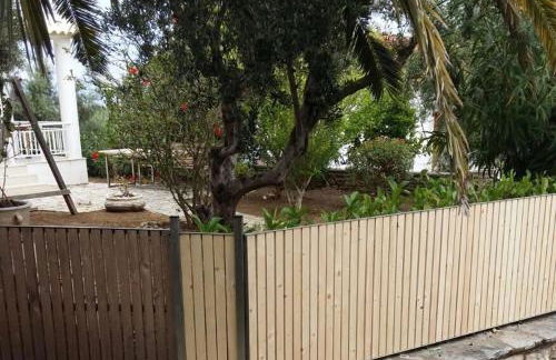 Top Holiday Home Private Pool by the sea With Private Garden for Private use - Photo 32