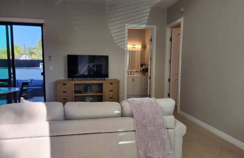 Spacious 1 Bed ADU in Encino, Home Away from Home - Foto 14