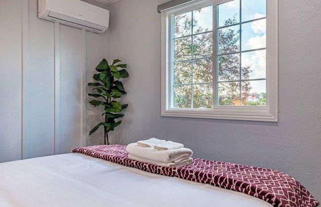 Stunning LA Luxury Retreat: Ideal for Work or Play - Foto 19