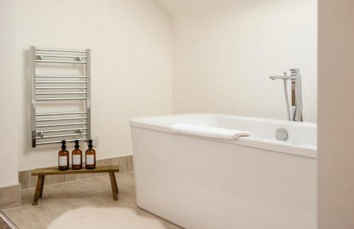 Luxury Cotswolds Estate with Pool - Foto 41