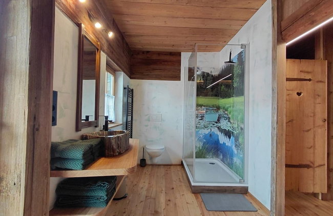 Historic Farmhouse: 200 Years old Meets new - Photo 15