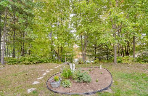 Waterfront Webster Cabin with Dock on Warner Lake! - Foto 32