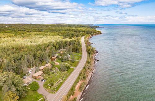 The Inn On Gitche Gumee - The Loons Nest Room - Foto 15