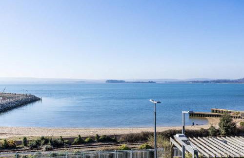 Island's Edge- Moments from Hamworthy Beach and Park - Photo 3