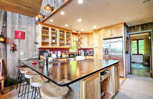 East Burke House with Deck Less Than 3 Mi to Kingdom Trails! - Photo 7