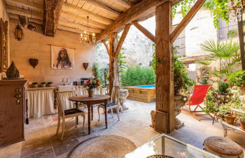 CHAMPAGNE HOUSE- Oasis de luxe & de charme - coeur de ville - 10-12 pers - piscine, cuisine d'été, patio, bar & piano - Photo 1