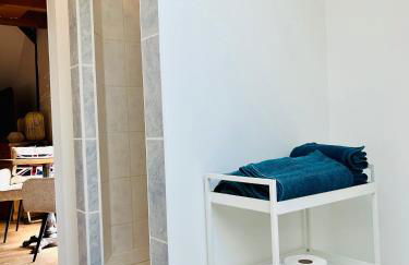 b e d & a g e d e s i g n -large- wunderschönes Zimmer mit Bad - Rechnungserstellung für Geschäftsreisende & Firmen - Foto 19