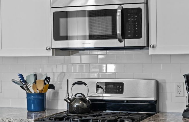 The Heart of TC 2BDR Condo Unit 115 - Foto 13