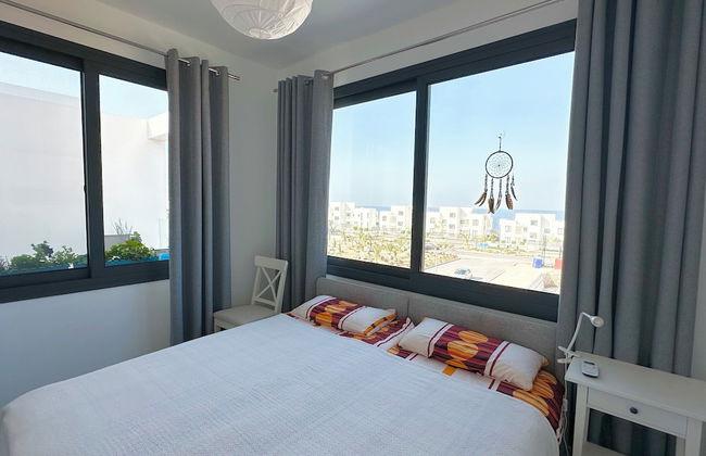 Cosy Apartment With Scenic Terrace Views - Photo 5