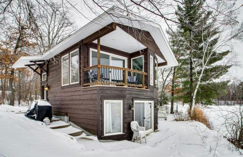 Cozy Rice Lake Cabin with Balcony and Grill and Views - Photo 23