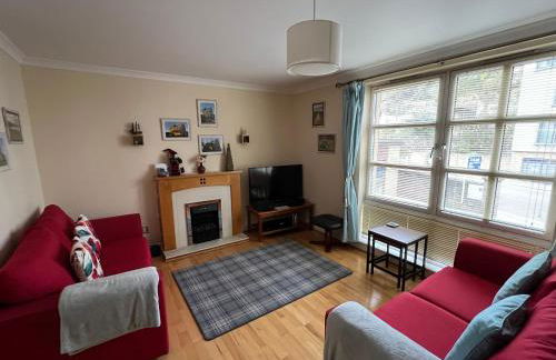 Old town, free parking, Outlander experience - Photo 5