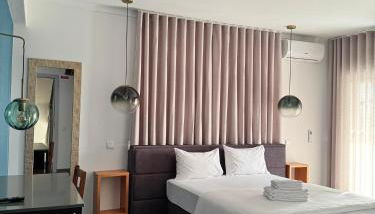 White Guest - Photo 3