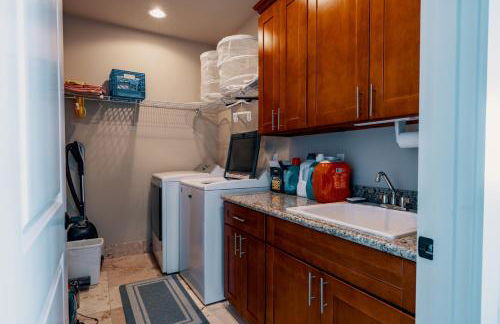 Stunning House with Views of Puget Sound! Ideal for Family Reunions - Photo 104