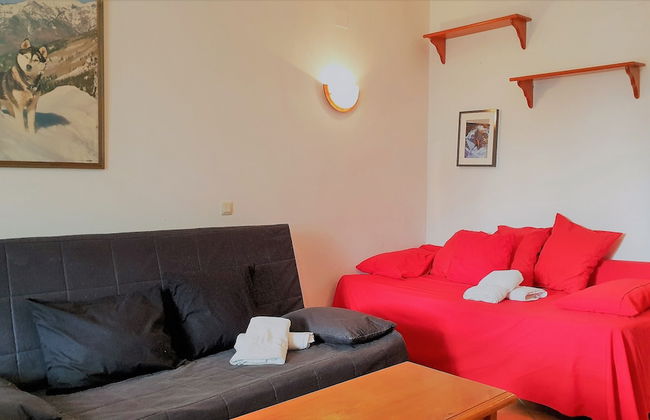 Todosierranevada Zona Baja Junto a los Telecabinas - Foto 79