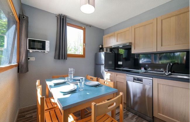 Comfortable Holiday Home With Private Terrace - Photo 6