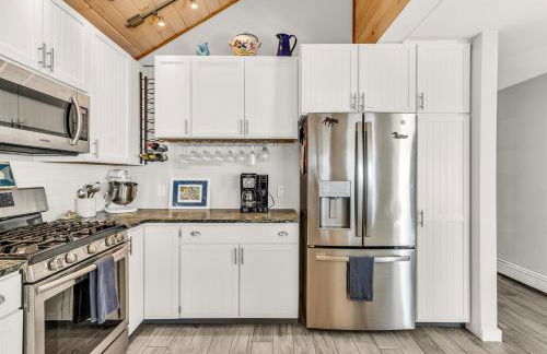 Spacious Oceanfront Home Stunning Sunset Views - Foto 13