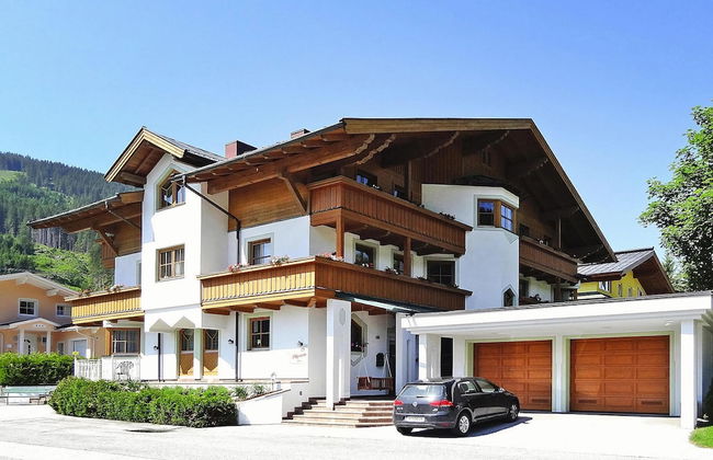 Apartment in Filzmoos Near Ski Amade - Foto 1