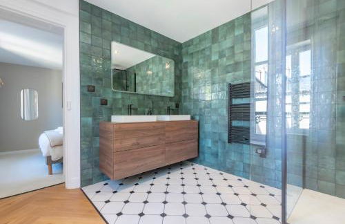 Le Cosy Chic . Proche gare . Centre-ville Mâcon . Neuf . Climatisation . Design . Wifi . - Foto 11