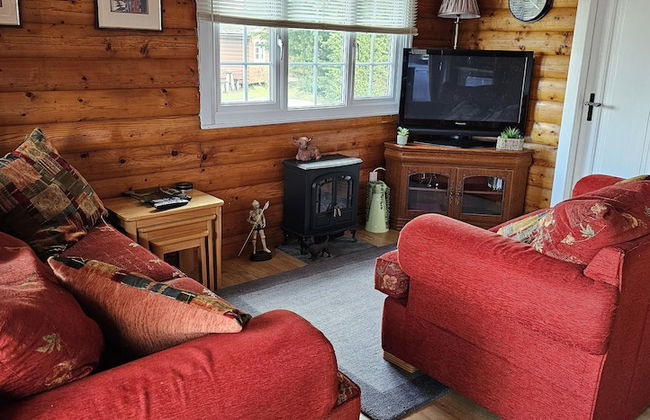 Log Cabin - Free Parking, Garden & pet Friendly - Photo 4