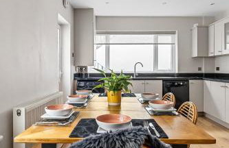 Sleeps 7 Large 4 Bed Town House for Contractors & Families & Friends in Great Central Location - Foto 26