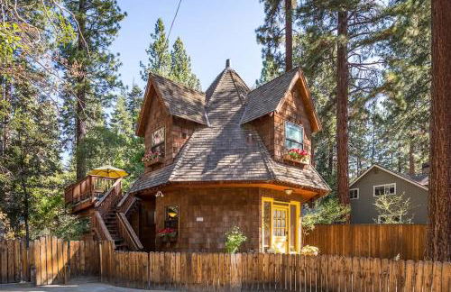 The Gingerbread Cottage - Photo 34