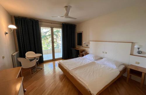 Aparthotel Plat - Foto 12