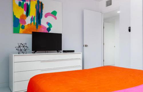 As seen on HGTV Desert Flippers The Pink Door - Foto 30