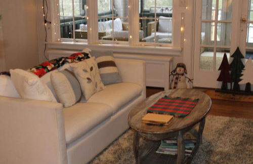 The Hillside B&B. Home w/ Breakfast Service! - Foto 12