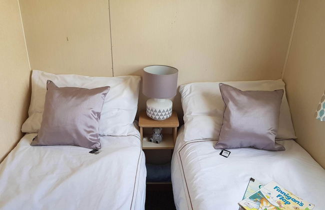 Pool-garden-2br-parking-wifi-sleeps6 - Foto 3