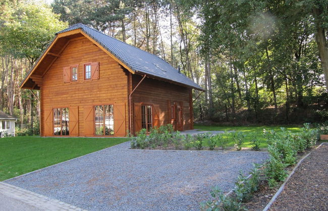 Wooden Chalet Located in the Achterhoek - Foto 1
